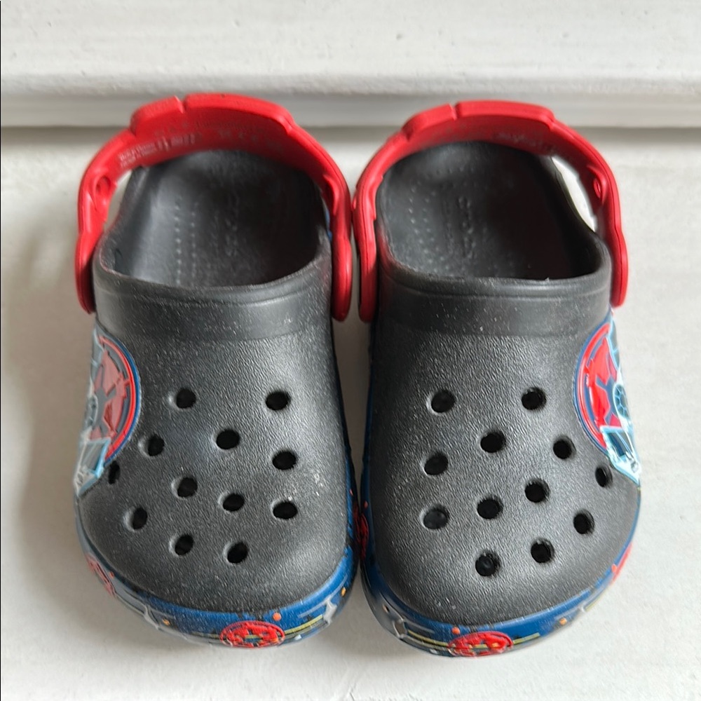 Kids Star Wars light up Crocs size 8